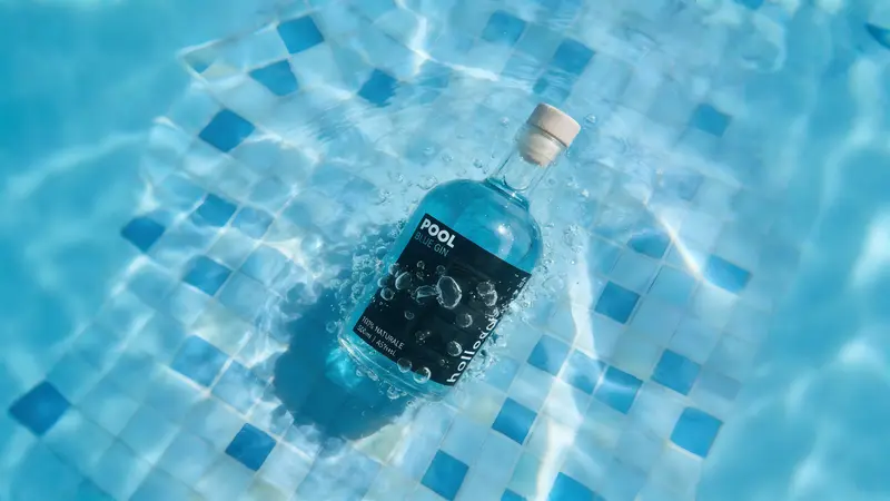 POOL Blue Gin